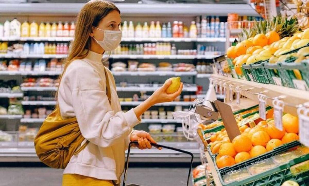 Πλέγμα μέτρων για «απορρόφηση» της αύξησης τιμών- Ανακοινώσεις στη ΔΕΘ