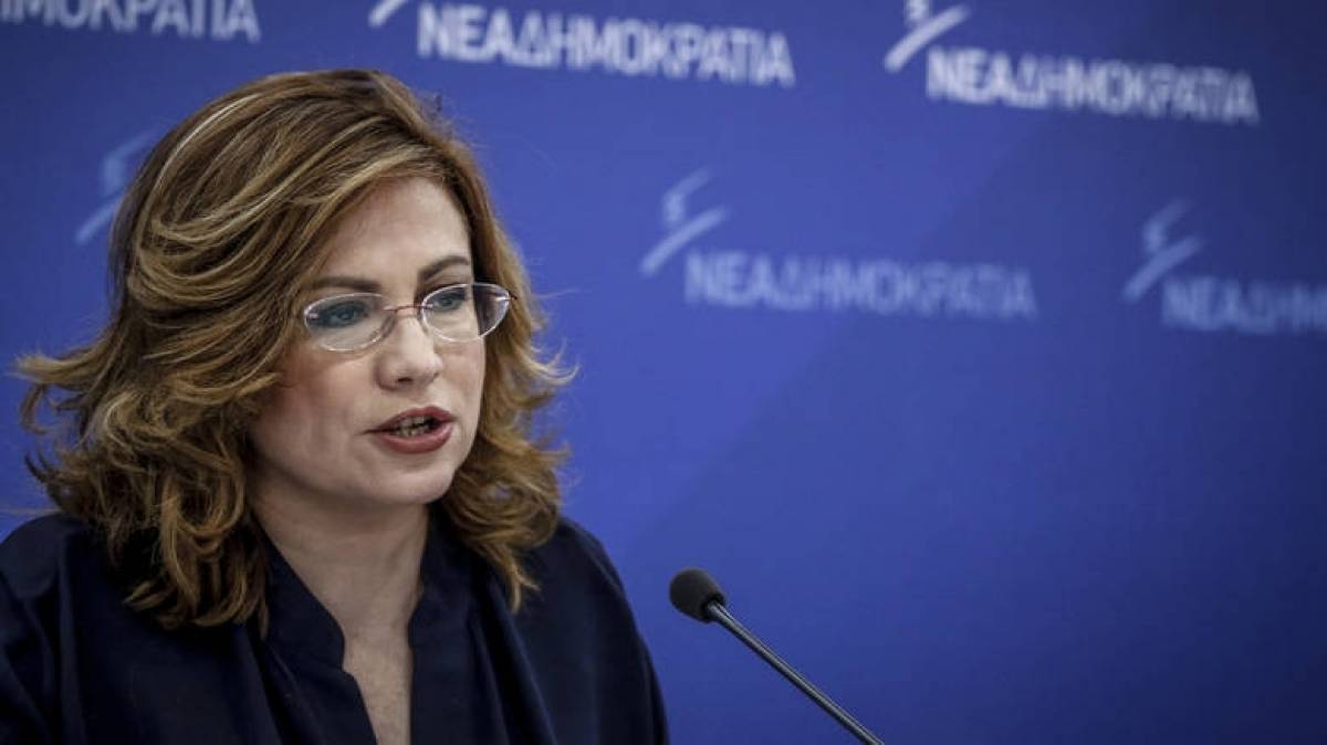 Σπυράκη: Δεν υπάρχει περίπτωση να προτείνουμε Βενιζέλο ή Σημίτη
