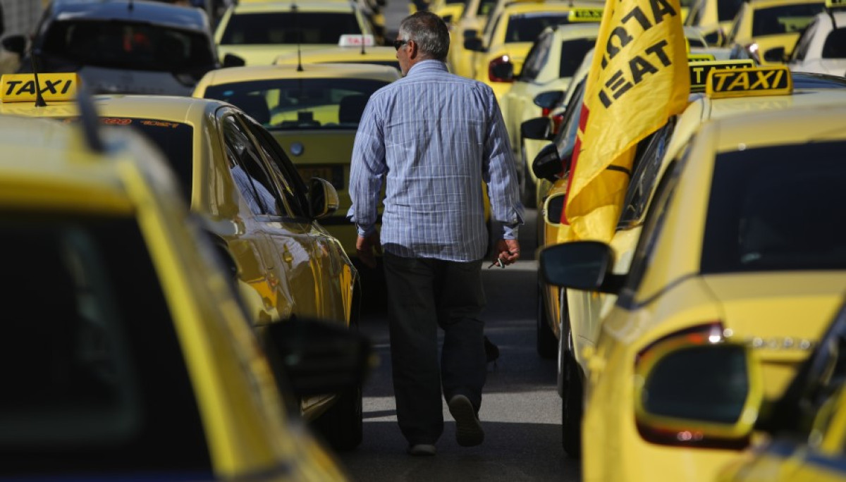 Στάση εργασίας των Ταξί την Τρίτη 10 Ιουνίου για τις λεωφορειολωρίδες