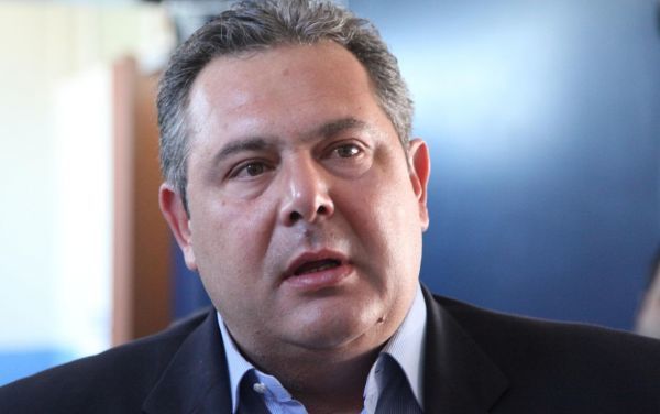 Ο Καμμένος θα φτιάξει ελληνικά Καλάζνικοφ!