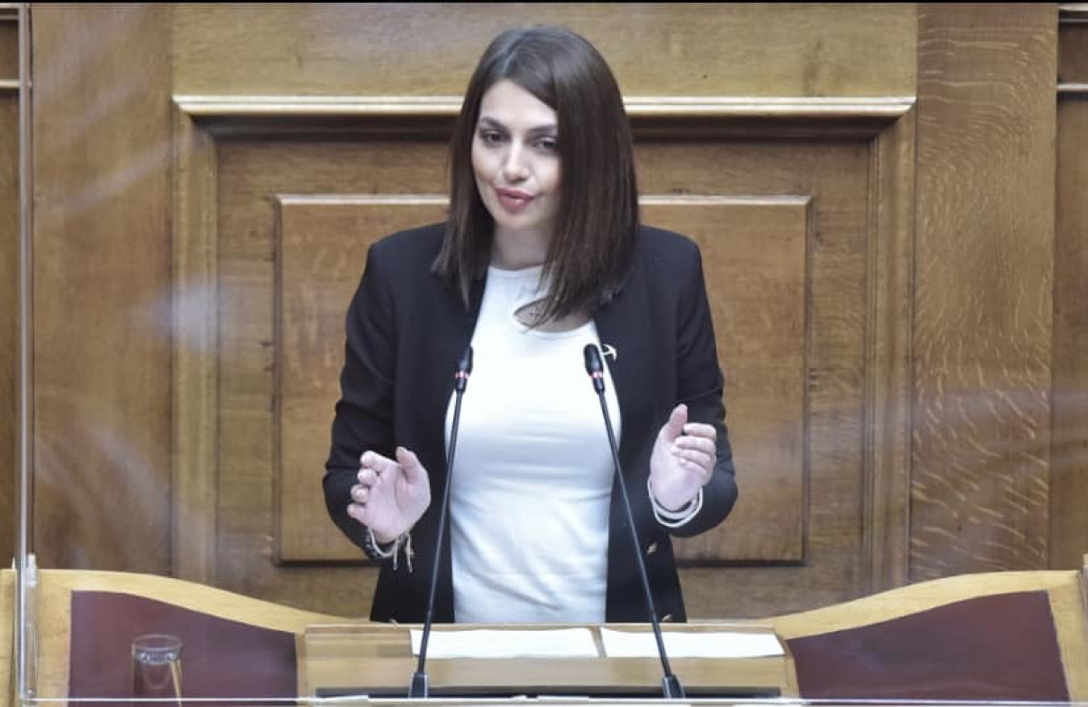 Φωτιά στο κτίριο που βρίσκεται το γραφείο της Απατζίδη-Τι καταγγέλλει