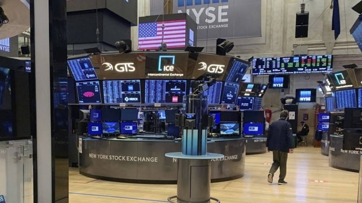 Wall Street: Μικτά πρόσημα εν μέσω αδιεξόδου για το πακέτο στήριξης της αμερικανικής οικονομίας