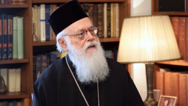 Αρχιεπίσκοπος Αλβανίας από την εντατική: Μη φοβού, μόνον πίστευε