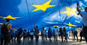 Ευρωβαρόμετρο: Το 52% των ευρωπαίων και 56% των Ελλήνων είναι απαισιόδοξο για τις παγκόσμιες εξελίξεις