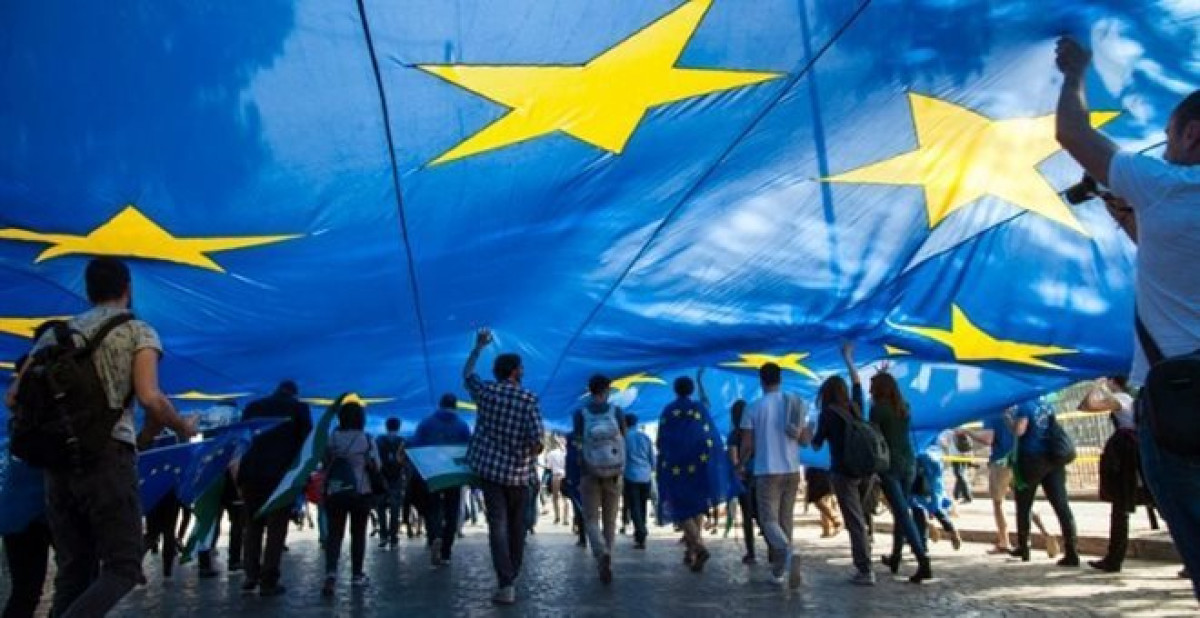 Ευρωβαρόμετρο: Το 52% των ευρωπαίων και 56% των Ελλήνων είναι απαισιόδοξο για τις παγκόσμιες εξελίξεις