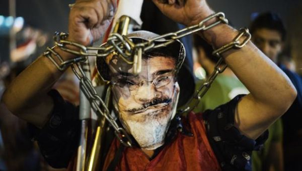 Αίγυπτος: Αγνοεί το τελεσίγραφο του στρατού ο πρόεδρος Μόρσι
