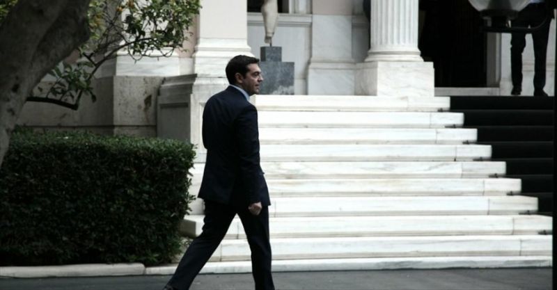 Μαξίμου: Τα νομοσχέδια προστατεύουν τους αδύνατους