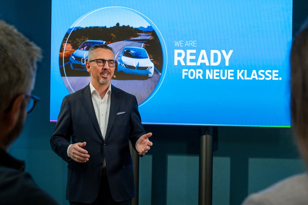 Ταχύτερη φόρτιση, μεγαλύτερη αυτονομία: Το BMW Group αποκαλύπτει την επαναστατική φιλοσοφία ηλεκτροκίνησης με τεχνολογία 800V για την Neue Klasse