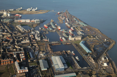 Λιμάνι της Σκωτίας παρέχει σύνδεση ηλεκτρικής ενέργειας στην ξηρά