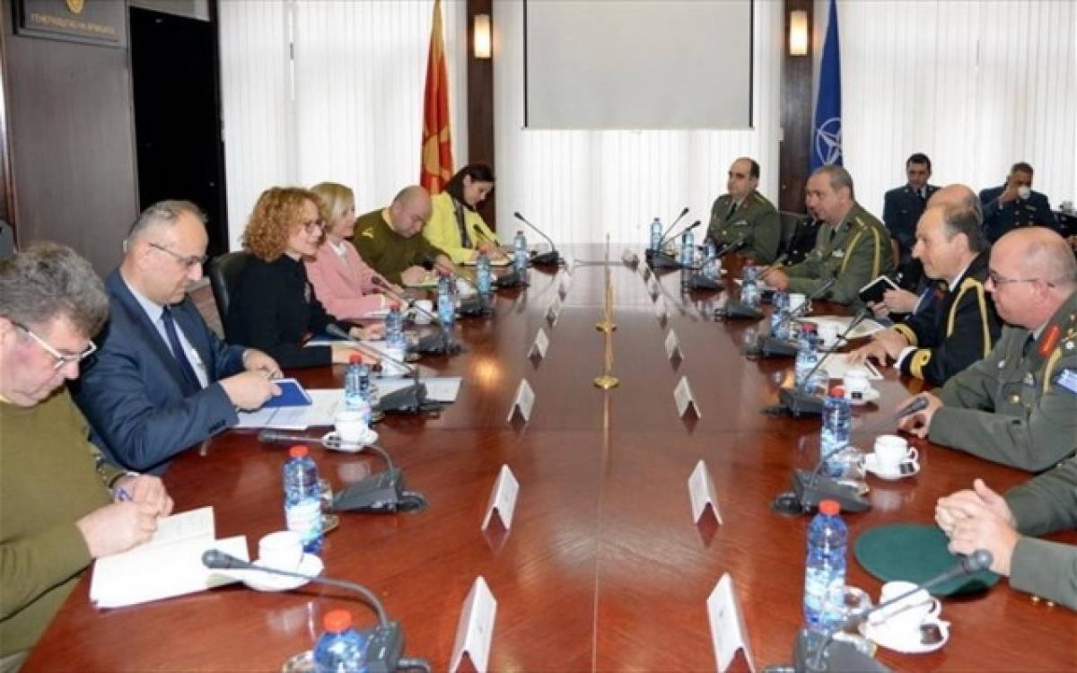 ΓΕΕΘΑ: Συζητήσεις για αμυντική συνεργασία Αθήνας-Σκοπίων
