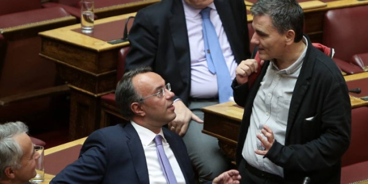 Βουλή: Αντιπαράθεση Σταϊκούρα- Τσακαλώτου για την προστασία πρώτης κατοικίας