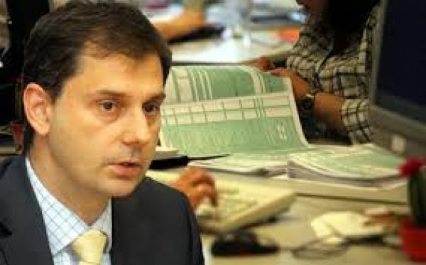 Χ. Θεοχάρης στο Bloomberg: "Η Ελλάδα θα πετύχει τους φορολογικούς στόχους της για το 2014"