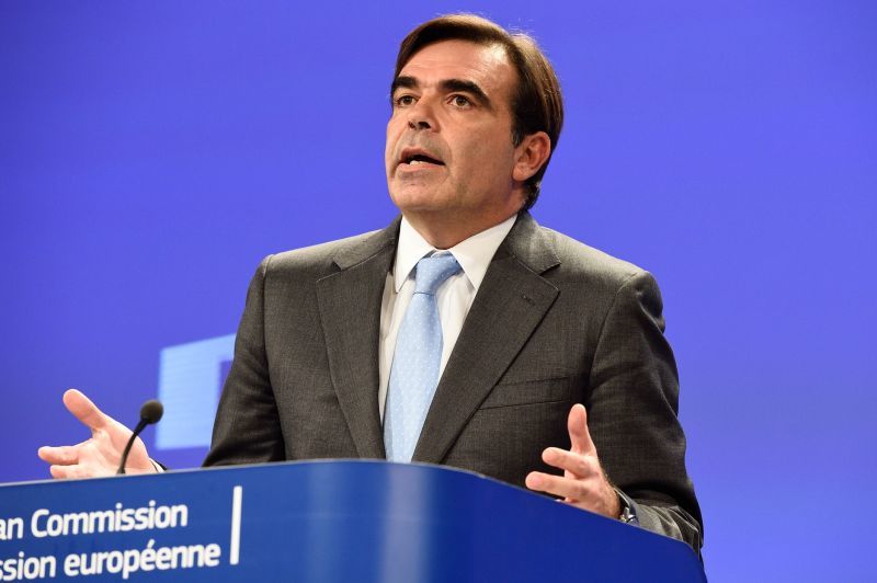 Κομισιόν: Χαιρετίζει την πρόταση εμπλοκής του ΝΑΤΟ στο Αιγαίο