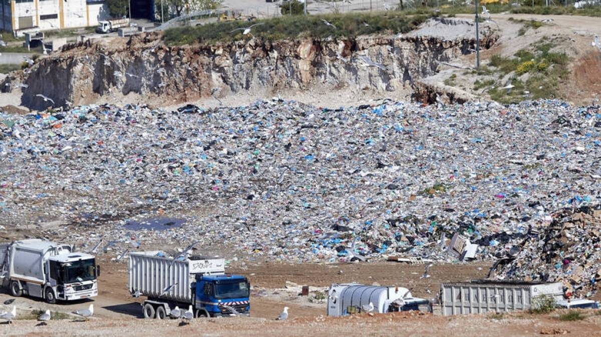 ΥΠΕΝ: Επιταχύνεται η διαδικασία χρηματοδότησης των έργων για τα απορρίμματα
