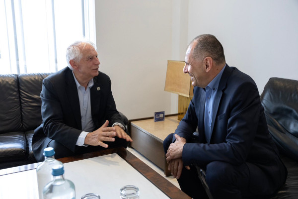Γεραπετρίτης: Συνάντησε με τον Ύπατο Εκπρόσωπο της ΕΕ-Τα θέματα συζήτησης