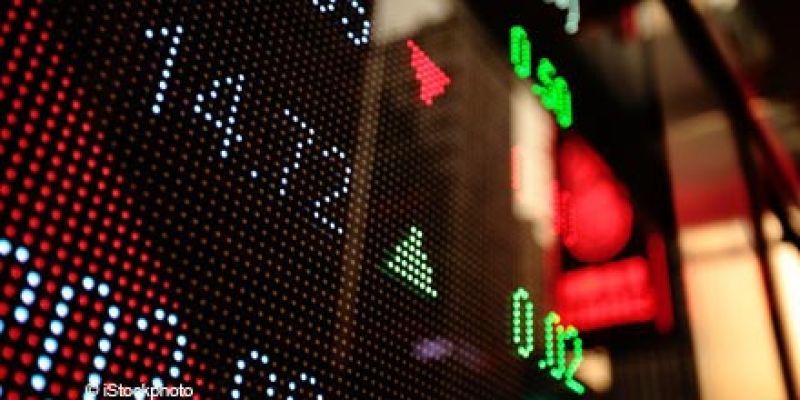 Ανοδικά η Wall παρά τις πιέσεις που ασκήθηκαν στην Apple