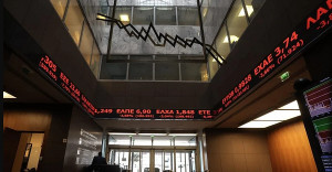 Χρηματιστήριο: Εξαμηνιαία «βουτιά» 9,28% - Σε χαμηλό έτους οι τράπεζες
