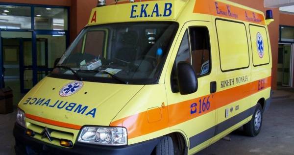 Σε κρίσιμη κατάσταση 24χρονος που βούτηξε για τον σταυρό