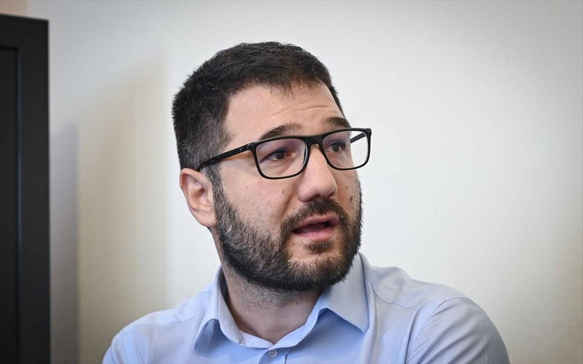 Ηλιόπουλος: Οι αποφάσεις της κυβέρνησης επιταχύνουν τη διασπορά της πανδημίας