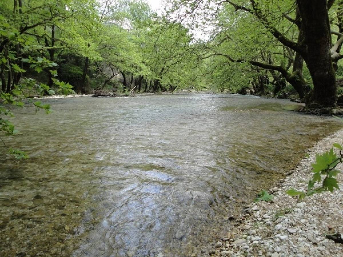 Φιλιππιάδα: Νεκρό παιδί ανασύρθηκε από τον ποταμό Λούρο