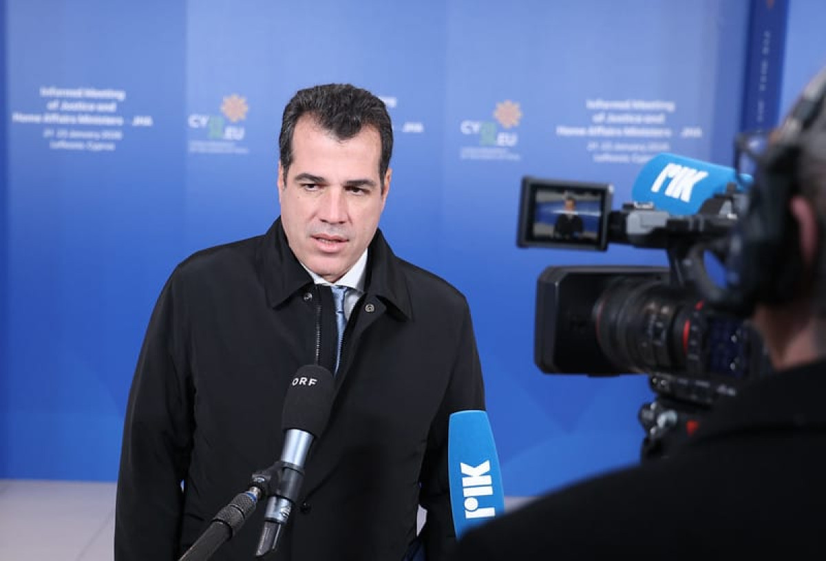 Πλεύρης: Μήνυμα για αυστηρότερη μεταναστευτική πολιτική στην άτυπη Σύνοδο της Λευκωσίας
