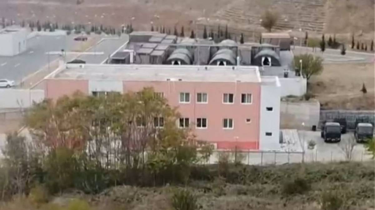 Θεσσαλονίκη: Στήνουν κινητό νοσοκομείο στο πάρκινγκ του 424 Σ.Ν. (video)