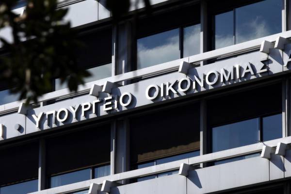 Κόντρα ΥΠΟΙΚ-Αχτσιόγλου για τα χρέη της πανδημίας