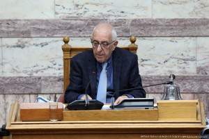 Κακλαμάνης: Να μην παρασυρόμαστε από ανεύθυνες μειοψηφίες