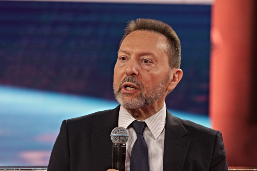Στουρνάρας: Συνταγή «ισορροπίας» για νοικοκυριά και επιχειρήσεις έναντι της ακρίβειας