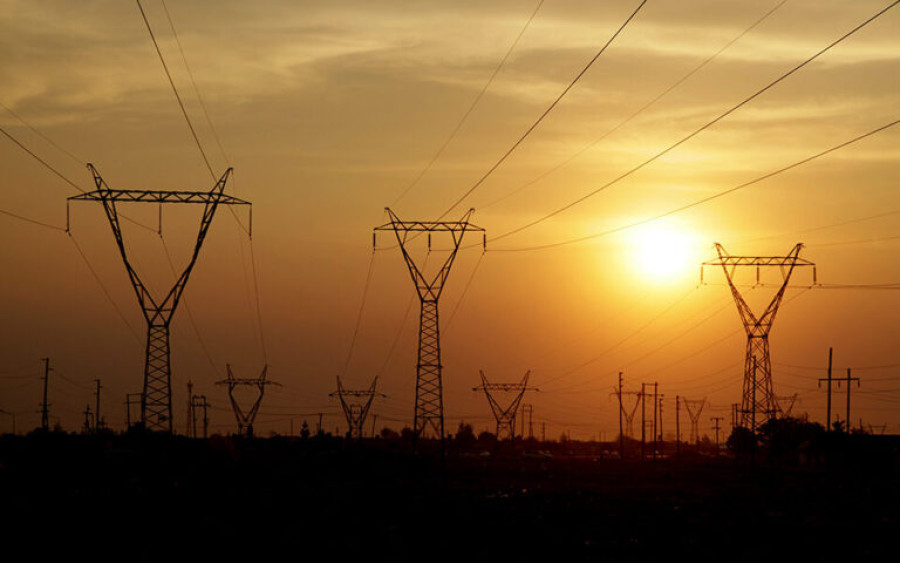EY: Οι πάροχοι ενέργειας κινδυνεύουν να ξεπεραστούν από τις εξελίξεις