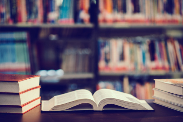 ΟΠΕΚΑ: Ξεκινά η αναδιανομή αδιάθετων βιβλίων για το 2023