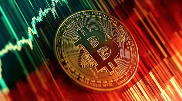 Κοντά στα $96.000 το Bitcoin- Μεγάλη «βουτιά» για τα altcoins