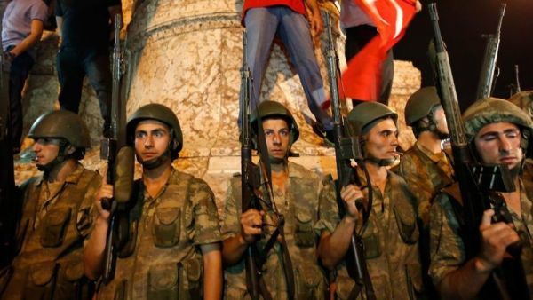 Ισχυρή έκρηξη στο τουρκικό κοινοβούλιο
