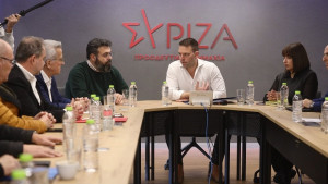Κασσελάκης: Αύξηση του κατώτατου μισθού άμεσα, στα €900 τουλάχιστον