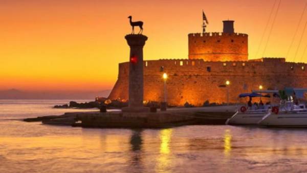 Ελληνικά νησιά ανάμεσα στους 12 ονειρικούς προορισμούς του 2021
