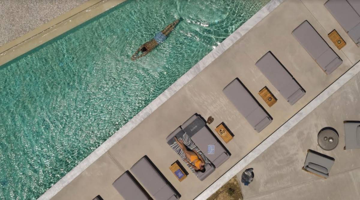 Μήλος και White Coast Suites στο Conde Nast Traveller