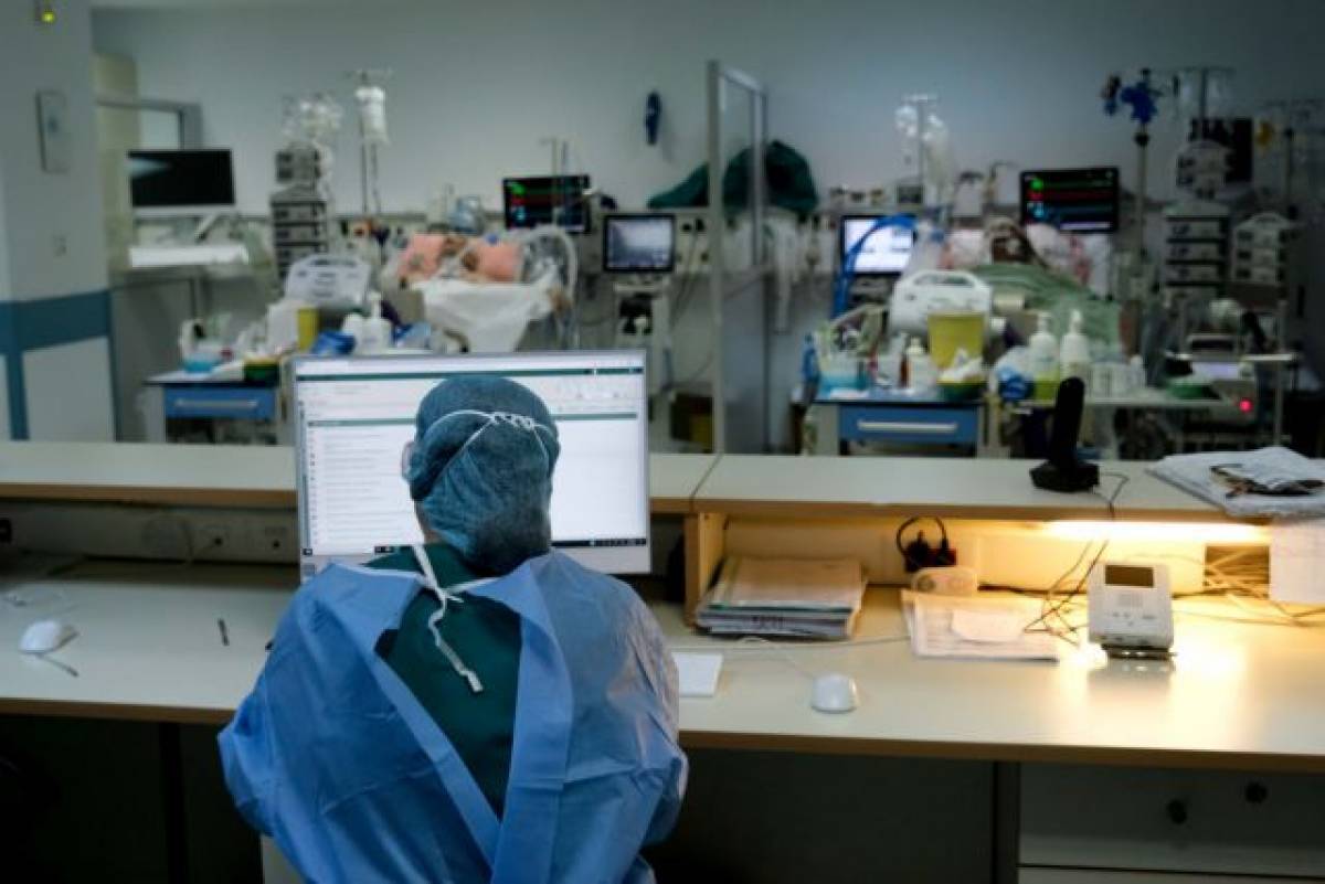 Κορονοϊός-Ελλάδα: 82 θάνατοι και 5.870 νέα κρούσματα- 641 διασωληνωμένοι