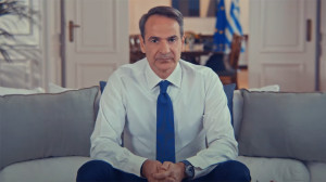 Μητσοτάκης-Προεκλογικό σποτ ΝΔ: «Γυρίζουμε πίσω ή προχωράμε μπροστά;»