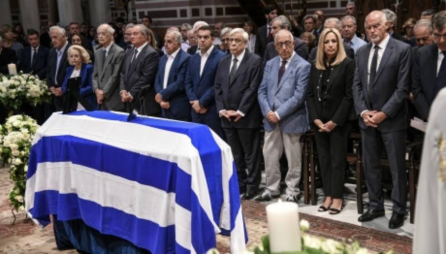 Το τελευταίο αντίο στον Αντώνη Λιβάνη