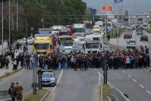 Κόσοβο: Στους δρόμους ιδιοκτήτες επιχειρήσεων για τις τιμές ηλεκτρικού ρεύματος