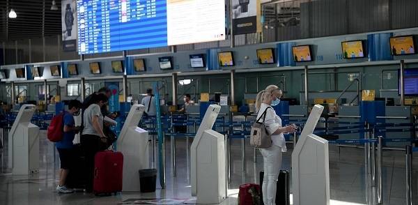 Ελλάδα: Πρώτη χώρα που δέχεται Βρετανούς τουρίστες χωρίς αυστηρά μέτρα