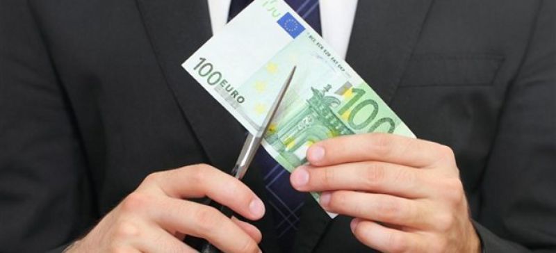 Μειωμένο πάνω από 30% το μηνιαίο εισόδημα για την πλειονότητα των νοικοκυριών