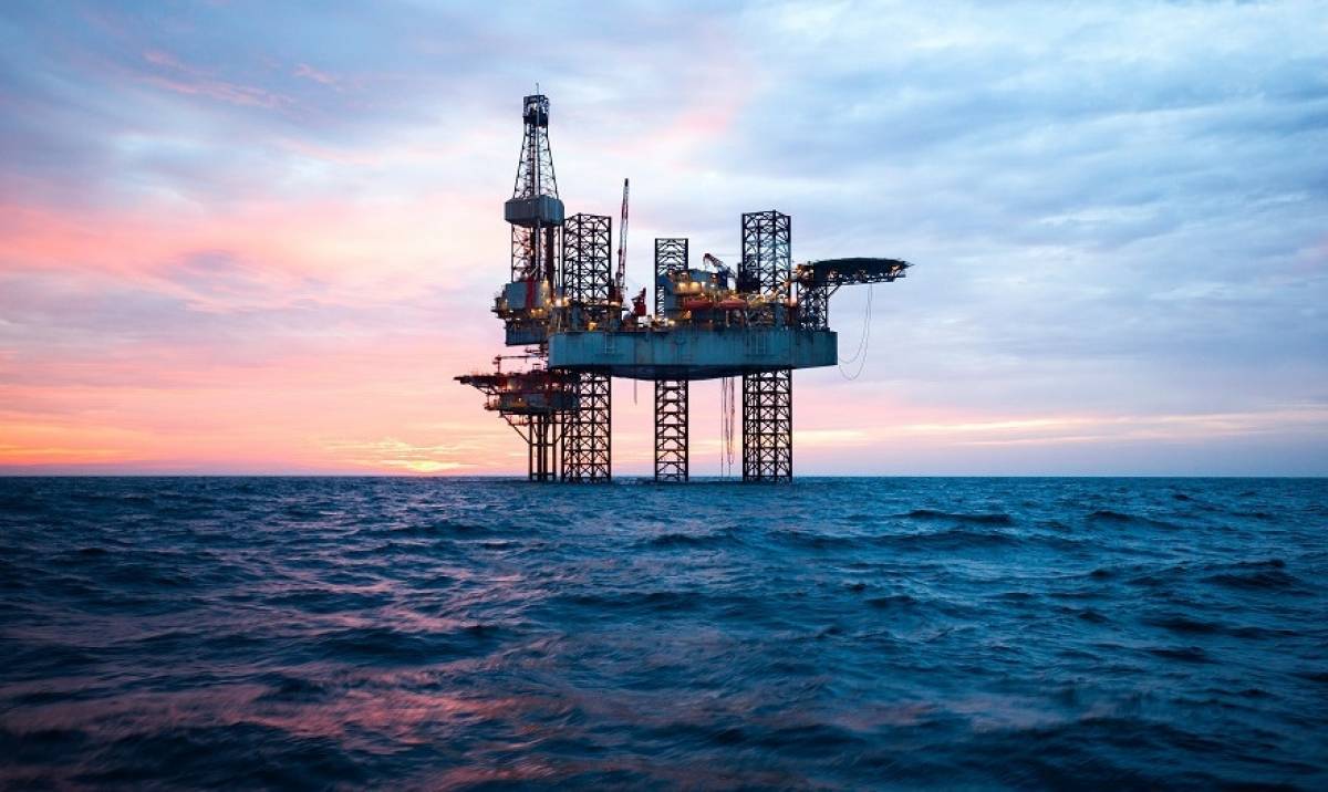 Η ενίσχυση της ζήτησης δίνει ώθηση στο πετρέλαιο