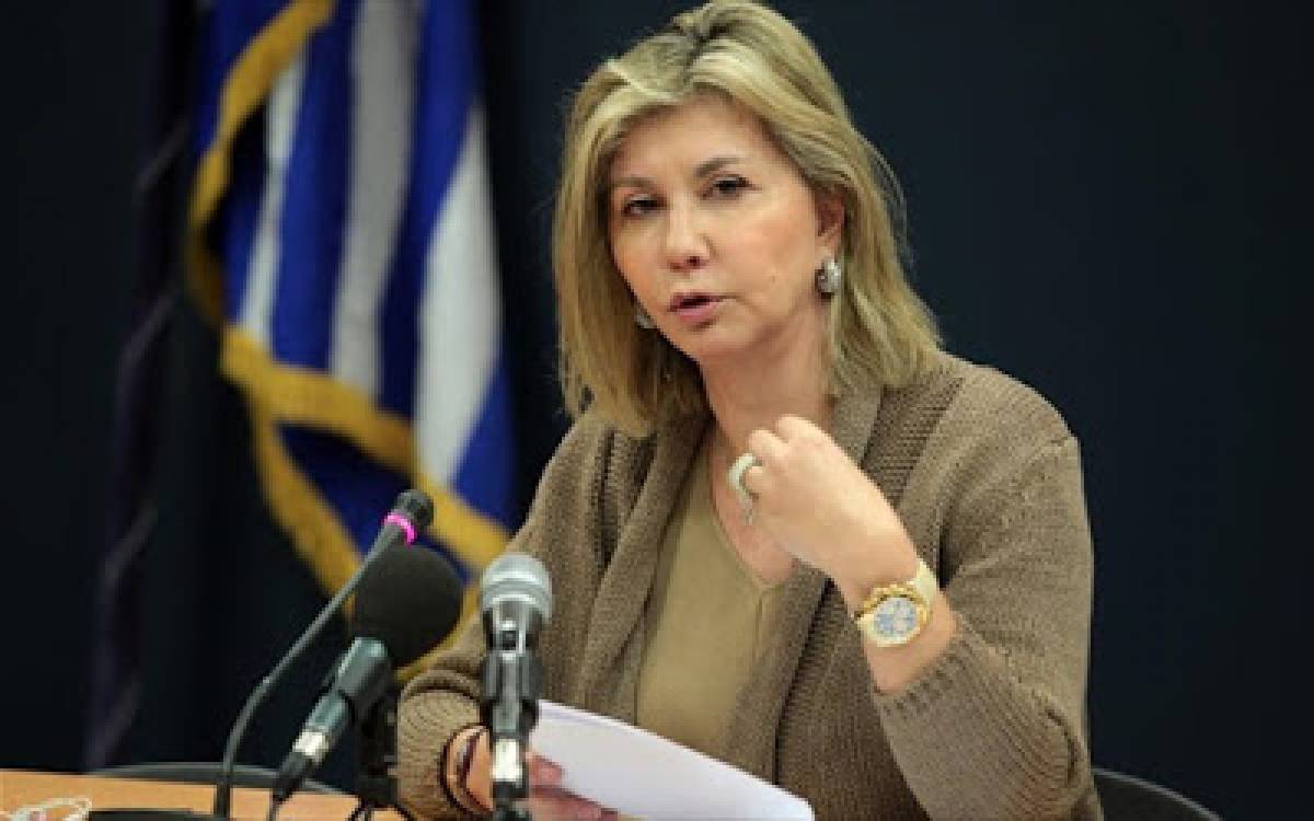 Μακρή: Προτεραιότητα τα Γυμνάσια- Λύκεια, γιατί ετοιμάζονται για εξετάσεις