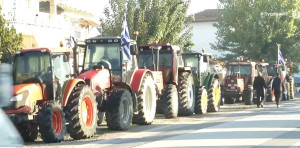 Βασιλείου (αγρότης από τον Τύρναβο): Η κυβέρνηση έστειλε τους αστυνομικούς να μας χτυπήσουν