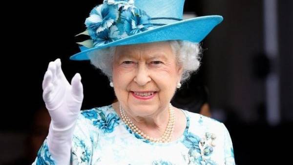 Βασίλισσα Ελισάβετ: Έδωσε τις ευλογίες της σε Χάρι και Μέγκαν