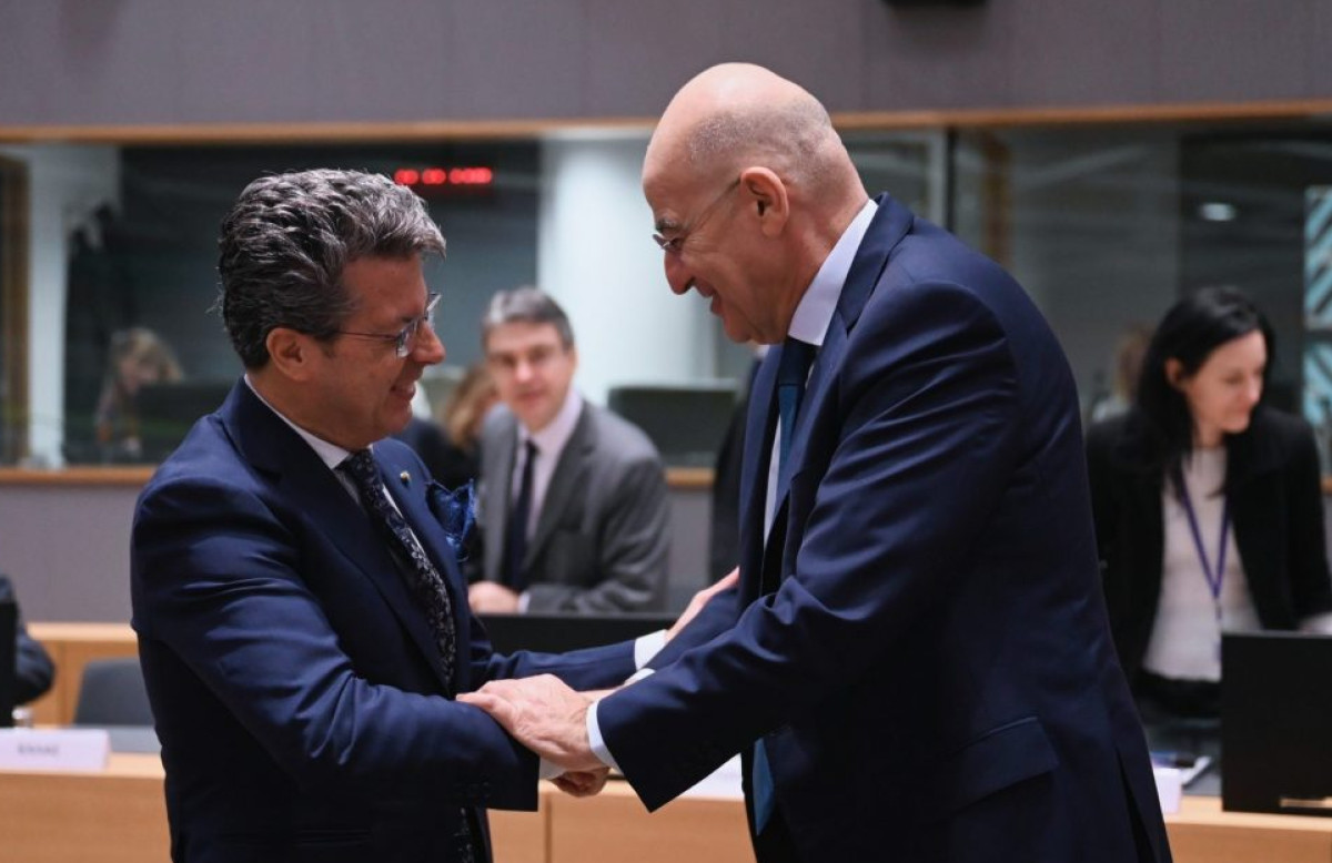 Δένδιας: Δεν υπερασπιζόμαστε την Ευρώπη με εχθρό εντός των τειχών