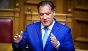 Βουλή: Βολές Γεωργιάδη σε Κωνσταντοπούλου – «Κάνετε πολιτική πάνω σε πτώματα και πουλάτε μιζέρια»