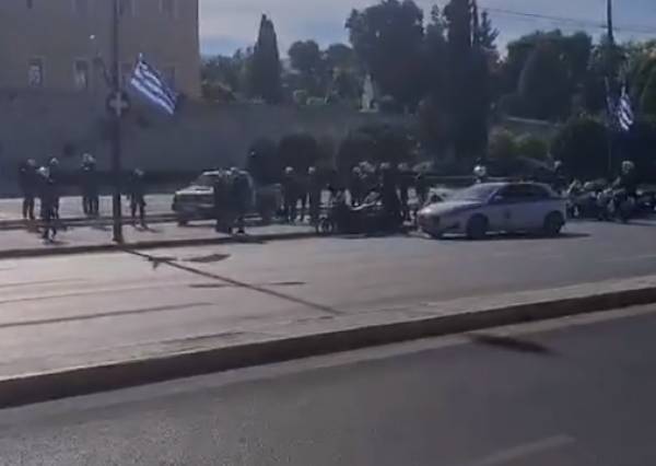Αγροτικό έφτασε έως τον Άγνωστο Στρατιώτη- Είχε φιάλες υγραερίου