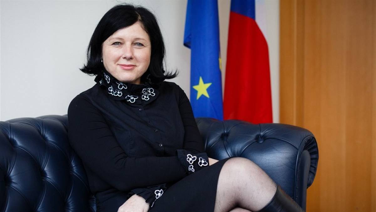 Τους 20.000 έφθασαν οι «λομπίστες»,αλλά η Κομισιόν «περί άλλων τυρβάζει»!